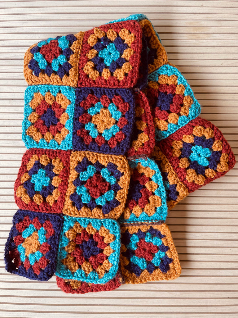 Tay Crochet - Granny Square Scarf