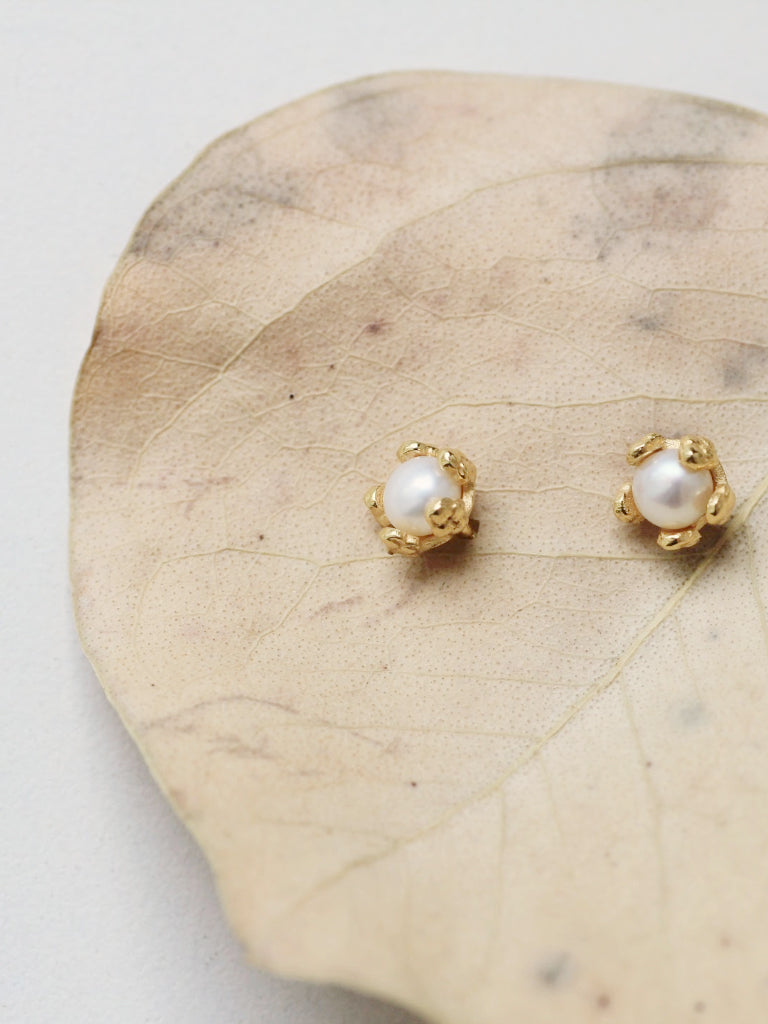 Little Gold - Tiny Pearl Flower Studs